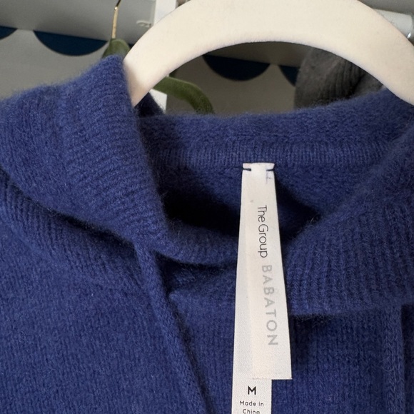 Aritzia The Group Babaton Cashmere Hoodie - Picture 4 of 6
